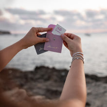 Lade das Bild in den Galerie-Viewer, Heartbeat Buchstabenarmband