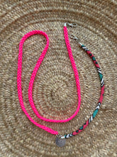 Lade das Bild in den Galerie-Viewer, Sunny - Gehäkelte Handywechselkette (Silber)