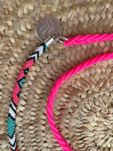 Lade das Bild in den Galerie-Viewer, Sunny - Gehäkelte Handywechselkette (Silber)