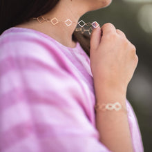 Lade das Bild in den Galerie-Viewer, Monmente Geo Necklace