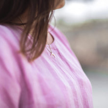 Lade das Bild in den Galerie-Viewer, Moon Necklace