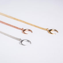 Lade das Bild in den Galerie-Viewer, Moon Necklace