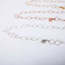 Lade das Bild in den Galerie-Viewer, Monmente Geo Necklace